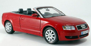 Audi A4 Convertible 2004 (red) Skala 1:18