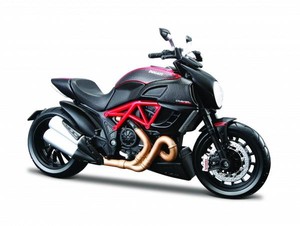 MI 39196 Motorcycles Ducati Diavel 1/12 do składania