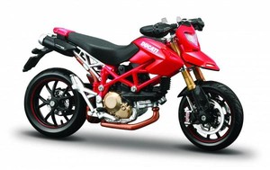 Motor Ducati Hypermotard 1:18 z podstawką