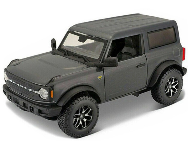 Model kompozytowy Ford 2021 Bronco Badlands szary 1:24