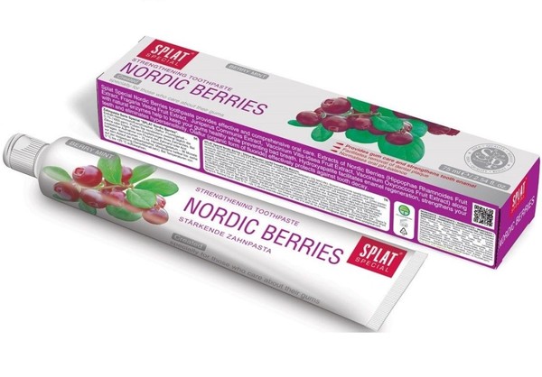 Nordic Berries Wzmacniająca szkliwo pasta do zębów Berry Mint
